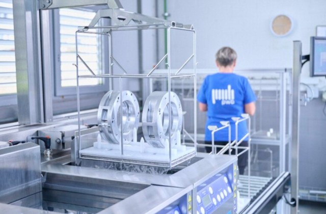 Reinigungsanlage mechanischer cnc gefertigter Bauteile aus Metall bei PWB AG